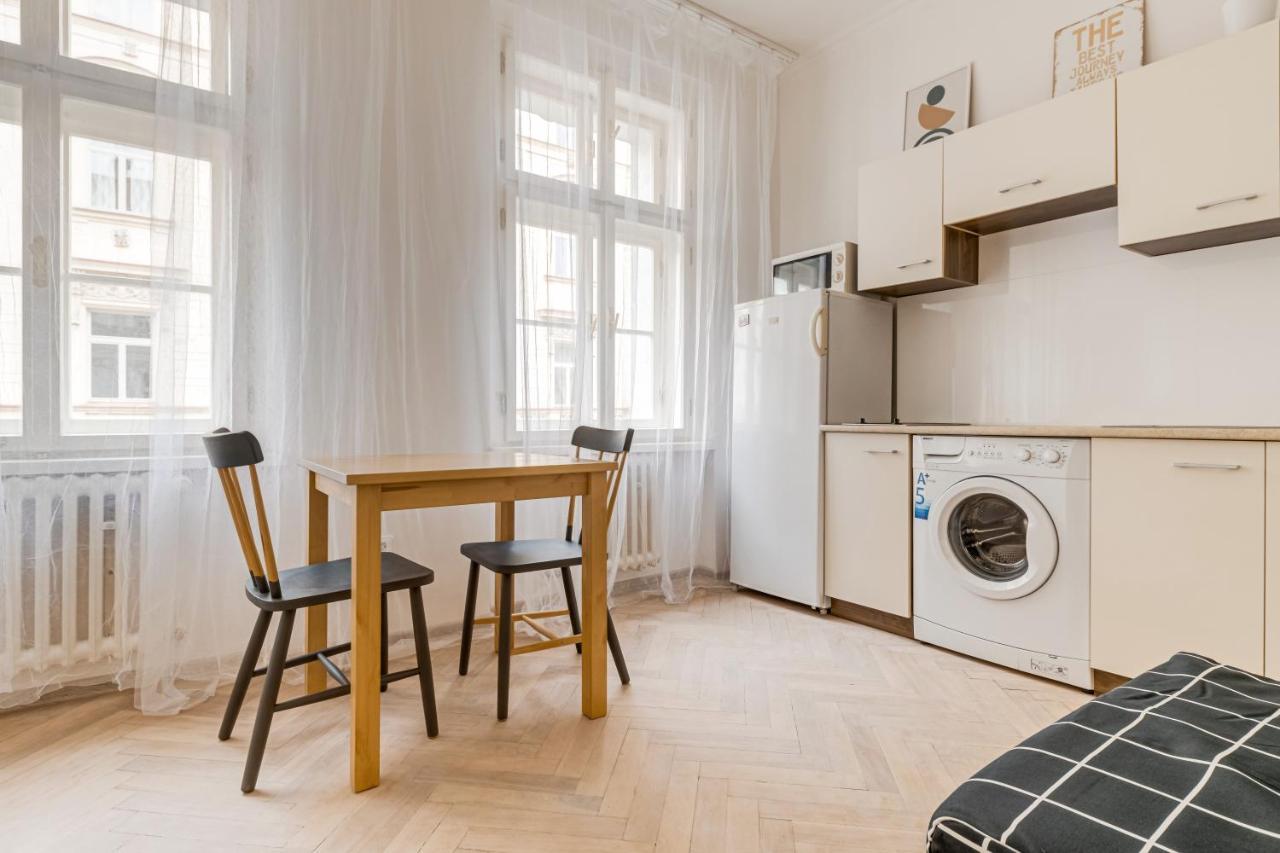 Vita Nejedleho Apartments براغ المظهر الخارجي الصورة